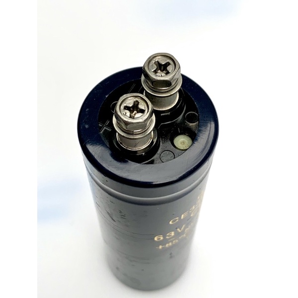 Tụ hoá 63V-15.000uF side: 35mm x 103mm- khoảng cách chân 12mm là dòng dòng tụ chữ vàng cao cấp của GYU-NEGTIVE JAPAN