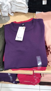 Áo thun tăm Uniqlo