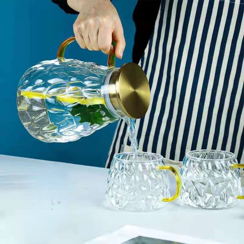 Bình Nước Thủy Tinh Borosilicate 1.8L Họa Tiết Độc Đáo Có Nắp Đậy Tiện Dụng