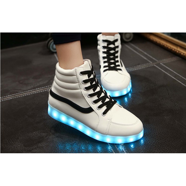Giày phát sáng cao cổ vạch cong màu đen phát sáng 7 màu 11 chế độ đèn led cực đẹp | BigBuy360 - bigbuy360.vn