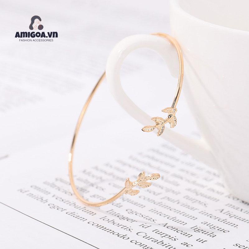 Vòng Tay Mở Hình Chiếc Lá Dành Cho Nữ