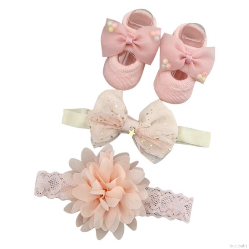 Bộ vớ chất liệu cotton và băng đô họa tiết hoa xinh xắn đáng yêu dành cho bé sơ sinh