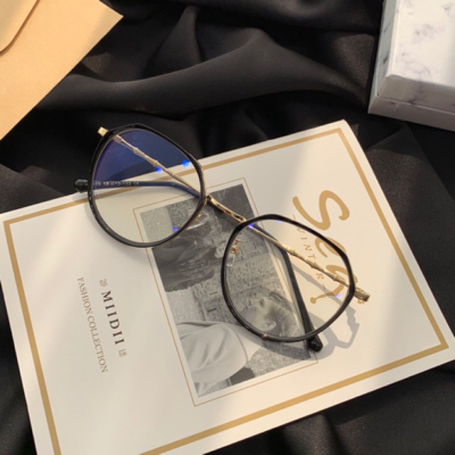 gọng kim loại form bầu