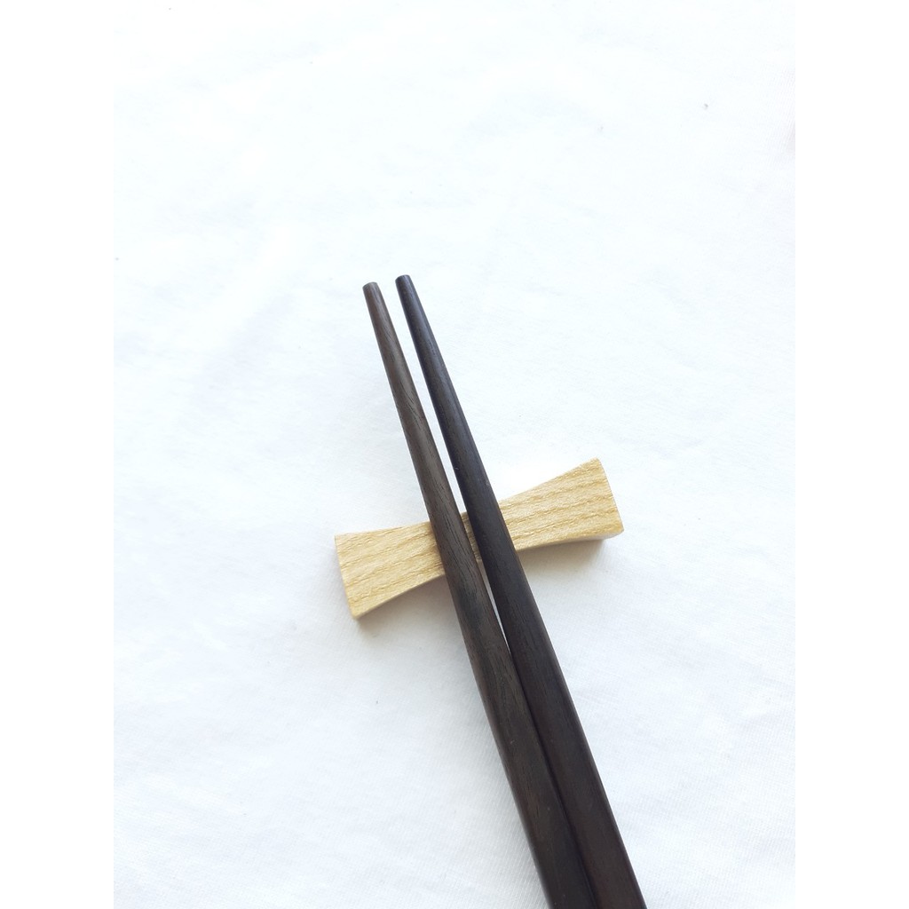 Đũa gỗ mun vuông trơn 23 cm