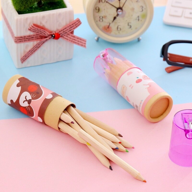 Hộp 12 Bút Chì Màu Học Sinh Kèm Dụng Cụ Gọt Siêu Xinh
