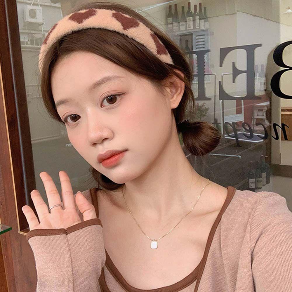 Băng Đô Cài Tóc Bằng Lông Cashmere Họa Tiết Trái Tim Dễ Thương Cho Nữ