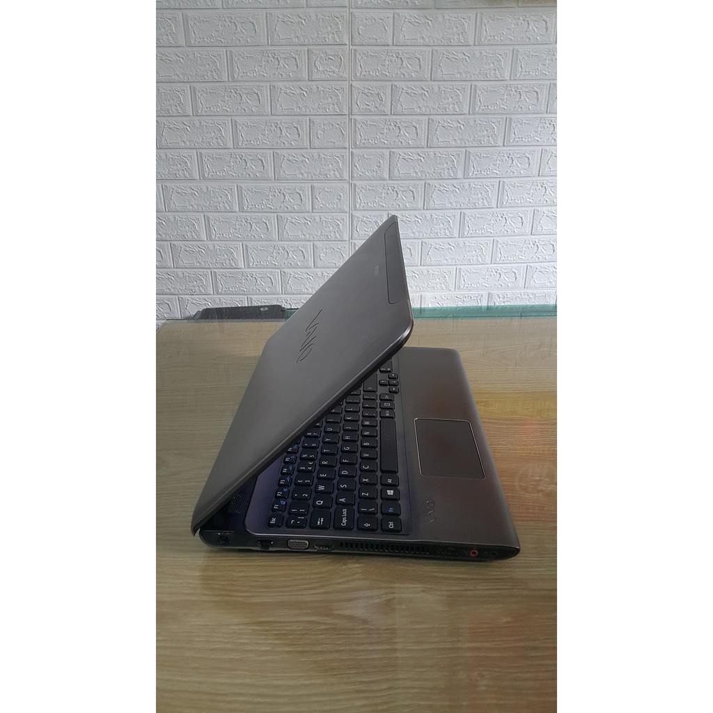 Laptop cũ Sony Vaio SVE15 - Core i5 3320M, chơi game, đồ họa mượt, thương hiệu NHẬT BẢN