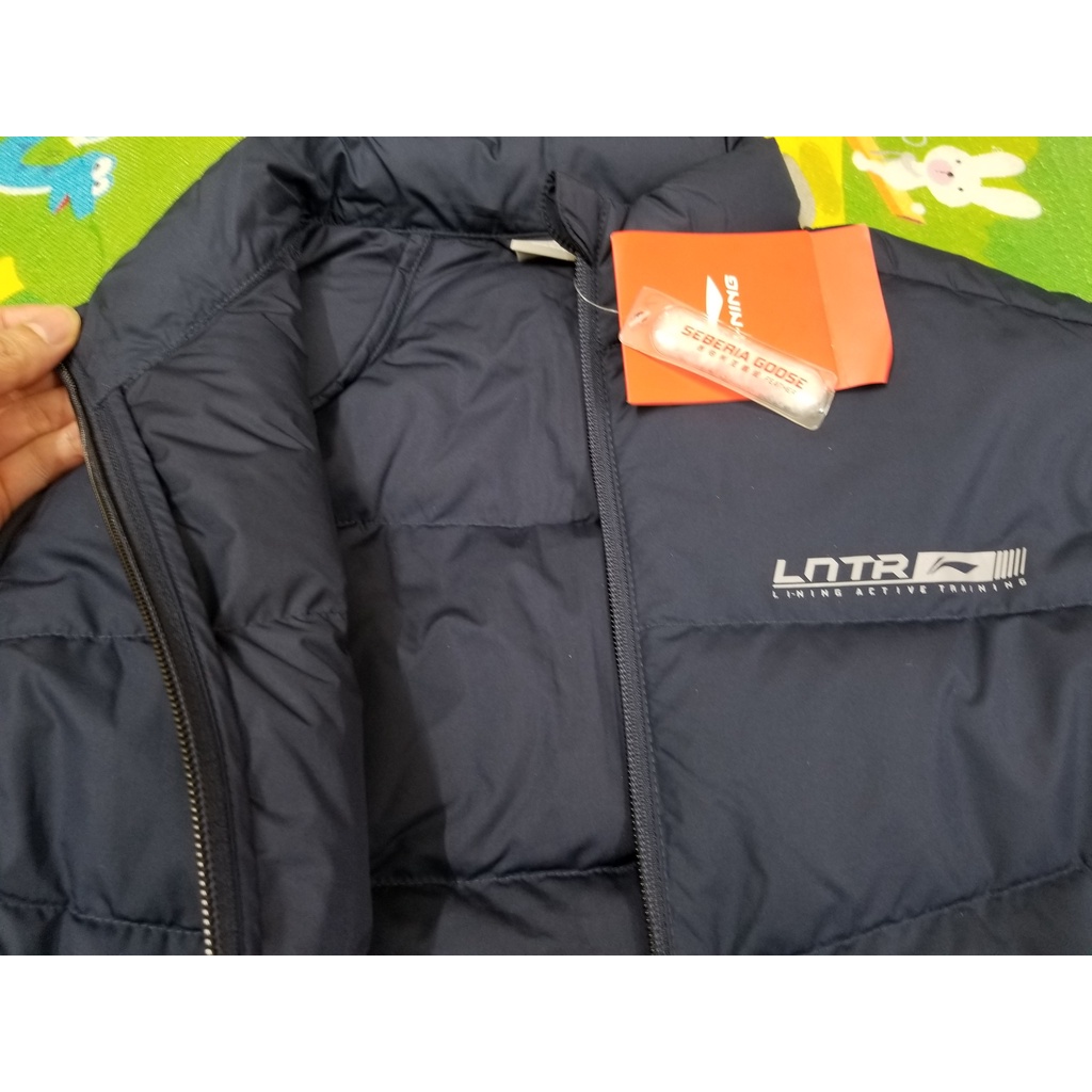 Áo khoác lông vũ nam Lining - AYMP107