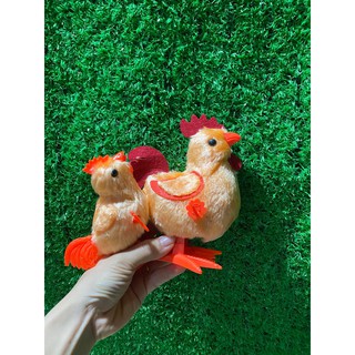 Gà con chạy cót bằng nhựa cho bé