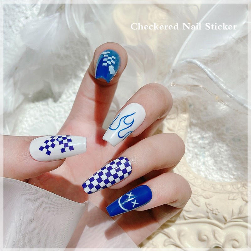 Miếng dán trang trí móng tay họa tiết sọc caro trắng đen độc đáo dành cho nữ