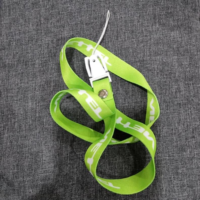 Dây đeo cổ cho bé