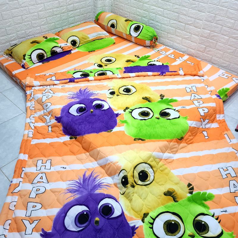 BỘ DRAP THUN HÀN QUỐC ANGRY BIRDS [ 5 MÓN : 1 GA TRẢI GIƯỜNG, 2 VỎ GỐI NẰM, 1 VỎ GỐI ÔM, 1 MỀN CHẦN GÒN ].