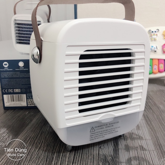 Quạt điều hoà hơi nước đá mini remax F35 Desk Fan mini chính hãng hay quạt nước đá Remax F35