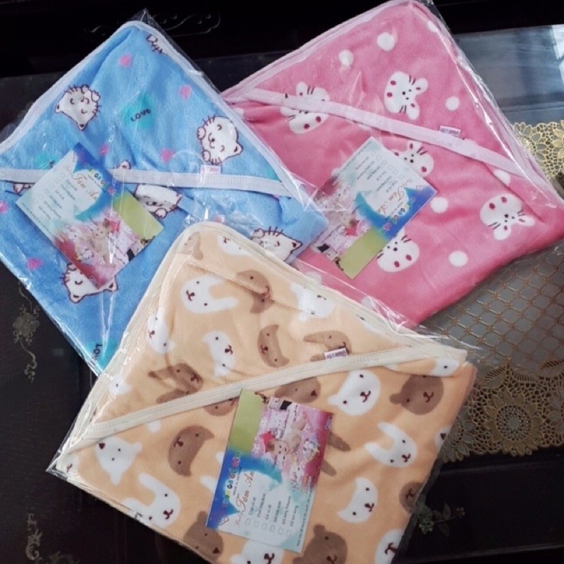 Chăn Ủ Tuyết Siêu Mềm Mịn Có Mũ Cho Bé