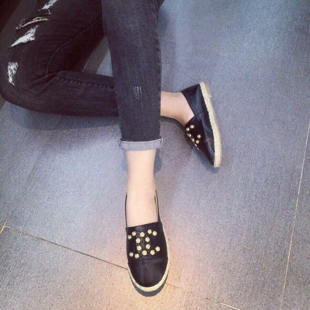 Giày slipon đính hoa