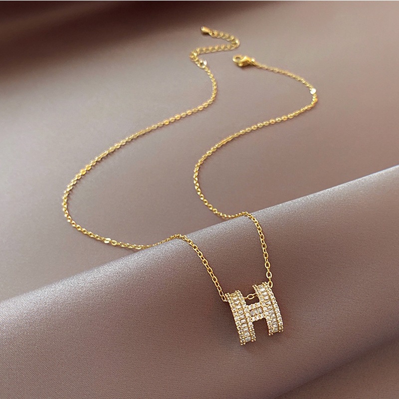 Dây chuyền titan nữ mặt chữ H đính đá pha lê cao cấp lấp lánh phong cách thời trang thanh lịch tinh tế 2023