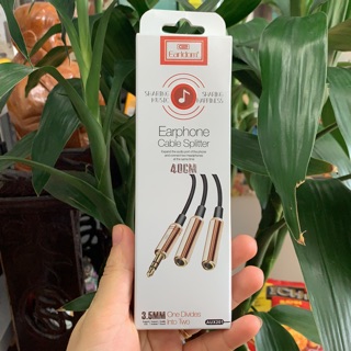 Dây cáp chia tai nghe chính hãng Earldom AUX-201 - 1 cổng Audio 3.5mm ra 2 cổng Audio 3.5mm