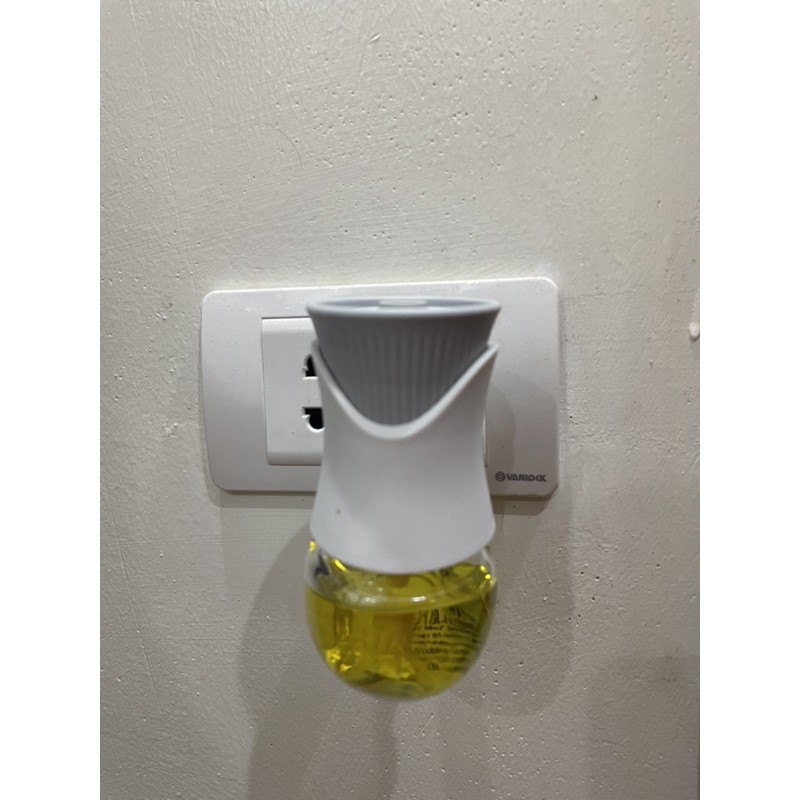 Bộ Tinh Dầu Cắm Điện Toả Hương Tự Động Airwick Balan