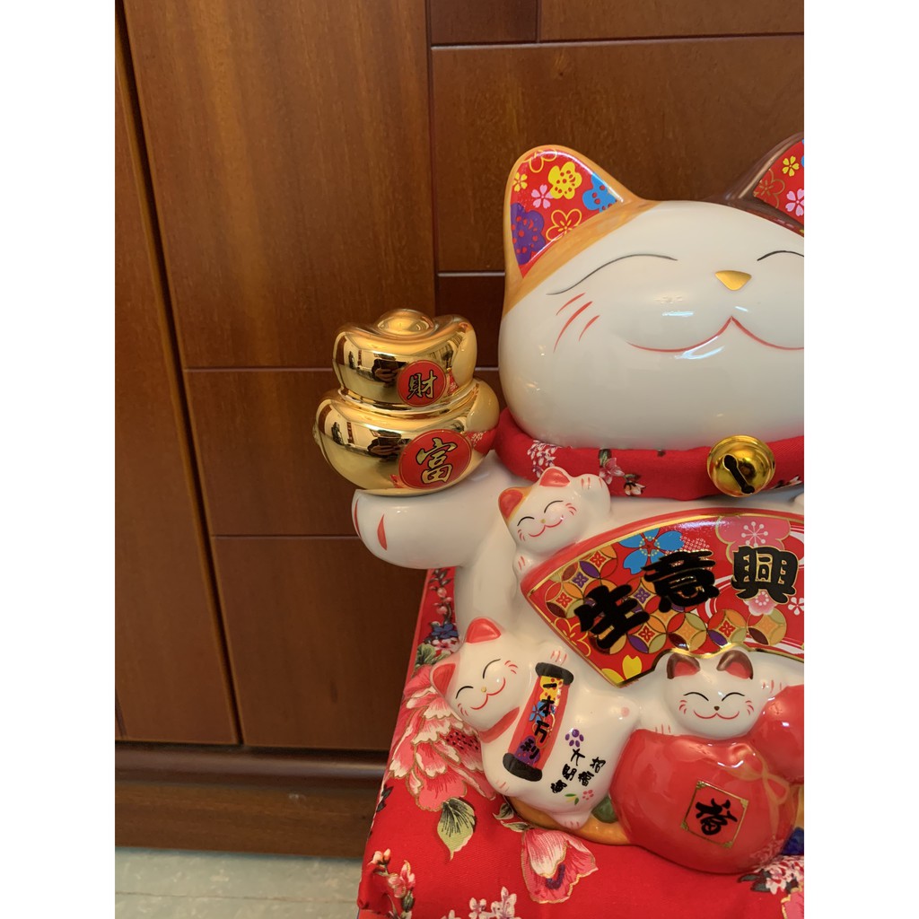 Mèo Thần Tài Sứ , Mèo May Mắn Maneki Neko 20cm . Vẩy Tay Gọi Khách BÁT PHƯƠNG KHAI TÀI