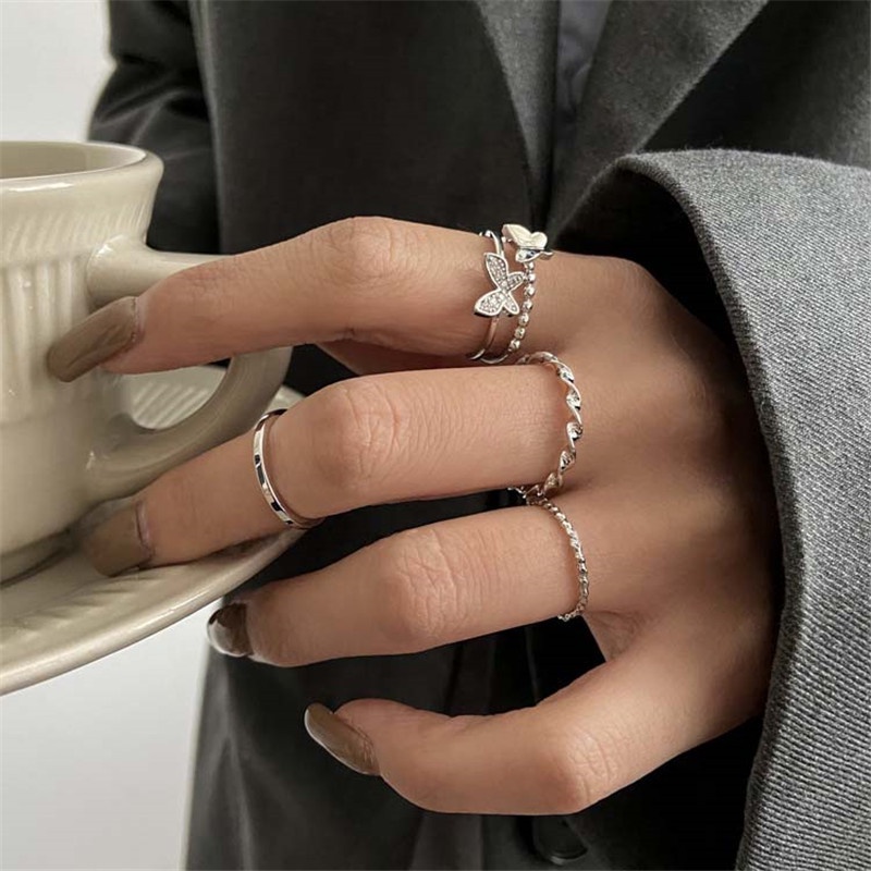 Bộ 4 Nhẫn Hình Bướm Xoắn Sang Trọng Hợp Thời Trang Cho Nữ
