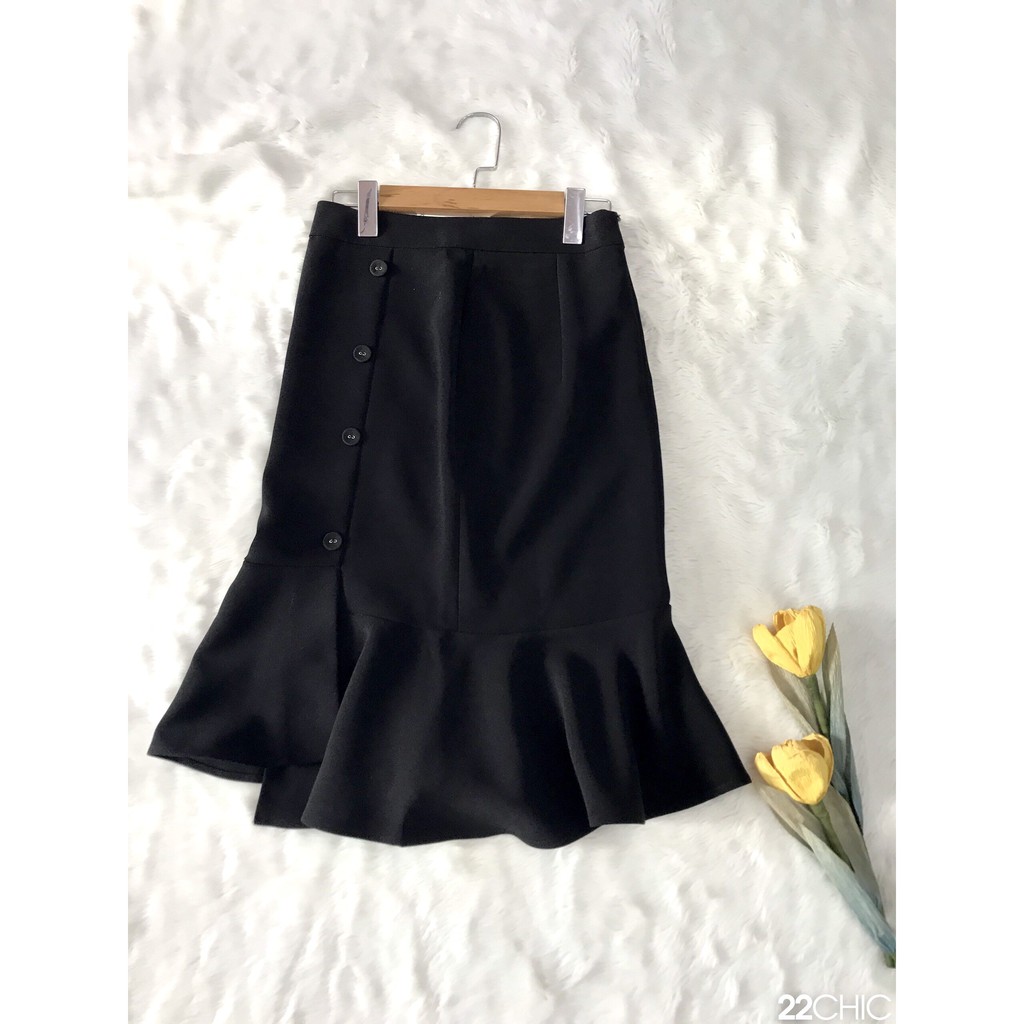 Chân váy công sở đuôi cá đính nút - 22CHIC | BigBuy360 - bigbuy360.vn