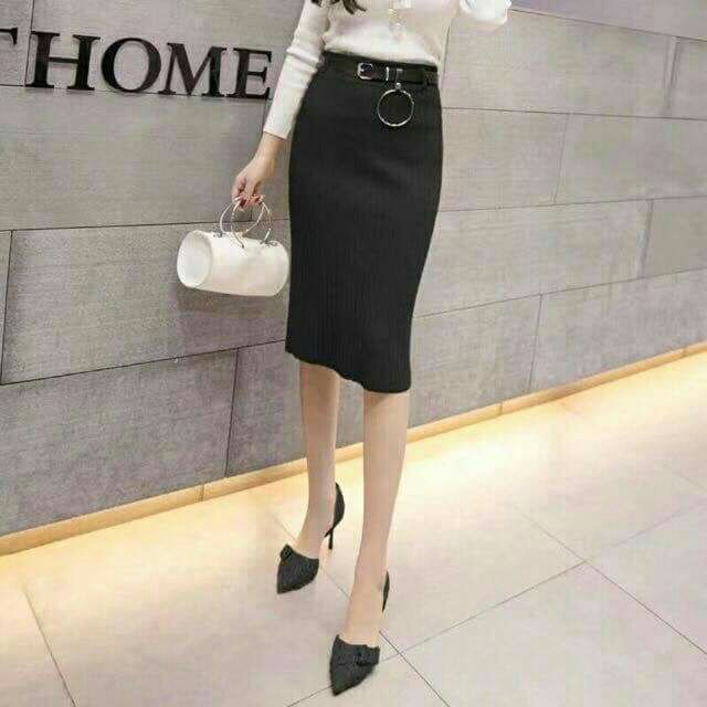 Chân váy len đũa dáng dài xẻ sau kèm đai | BigBuy360 - bigbuy360.vn