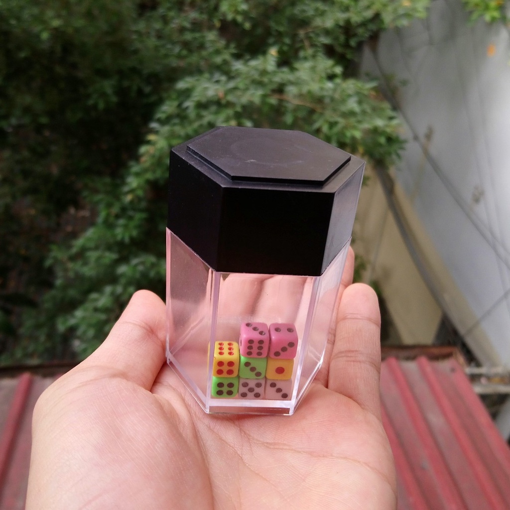 Ảo Thuật Hộp Lắc Xúc Xắc Xí Ngầu To Thành Nhiều Viên Nhỏ - Dice Bomb Magic Trick
