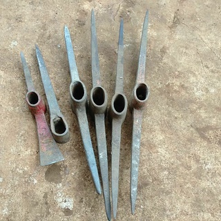 cuốc chim làm vườn hàng nội địa (nhật bãi )