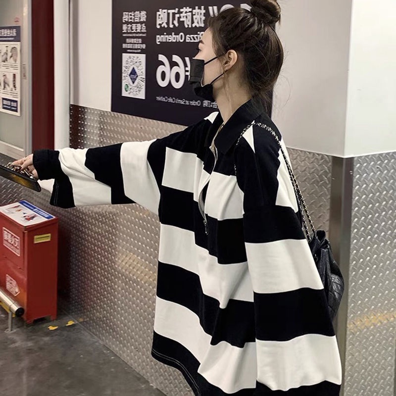 Jiashucheng Áo Sweater Tay Dài Dáng Rộng Cổ polo Họa Tiết Kẻ Sọc Phong Cách Hàn Quốc Thời Trang Mùa Thu Hàng Mới Đến 150kg Dành Cho Bạn Nữ
