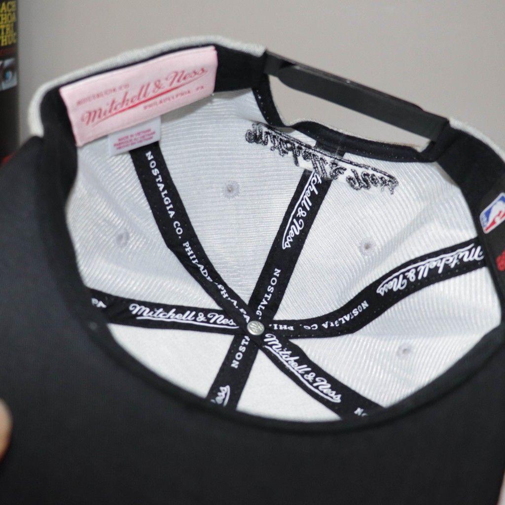 Nón NHS Snapback Bulls Xám Ngầu BULL011.