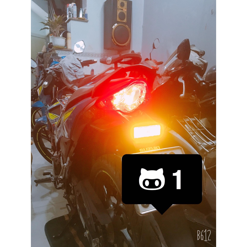 Dè sau Satria Fi gắn LED phản quang 3 chế độ