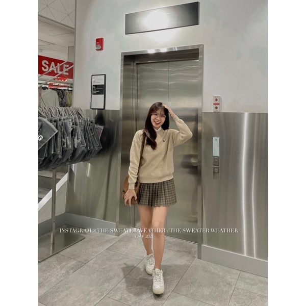 Áo len cổ tròn thêu ngựa | BigBuy360 - bigbuy360.vn