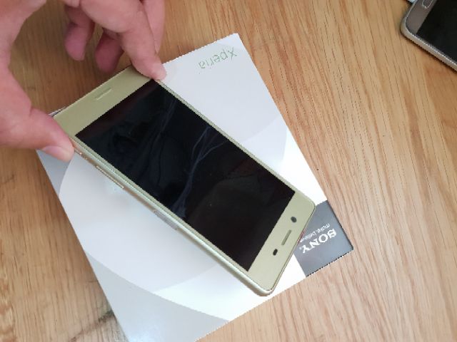 [Siêu Sale] điện thoại Sony X performance ram 3G bộ nhớ 32G mới 99%, vỏ nhôm, có vân tay | BigBuy360 - bigbuy360.vn
