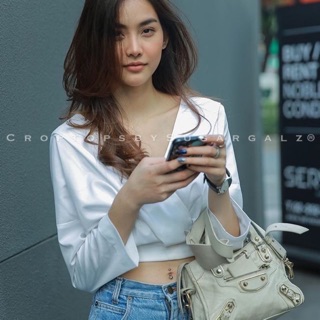 Áo croptop vạt chéo cổ tim V chất lụa mịn cao cấp - by SugarG