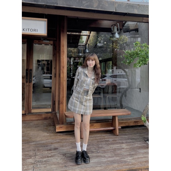 Stella Set - Bộ áo khoác kèm chân váy kẻ mùa đông kẻ sọc