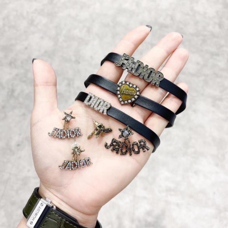 Choker Di0R dây da sang chảnh hàng có sẵn