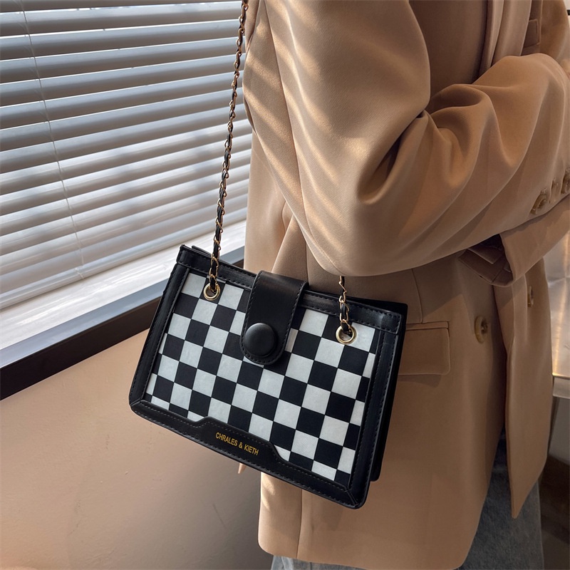 Túi Đeo JASMIN NOIR Chéo Dáng Vuông Nhỏ Họa Tiết Caro Phối Dây Xích Thời Trang Cao Cấp Cho Nữ