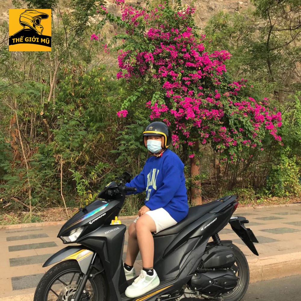 Mũ bảo hiểm 3/4 đầu kính âm Royal M139 màu đen bóng chỉ vàng, bảo hành 12 tháng, đủ SIZE