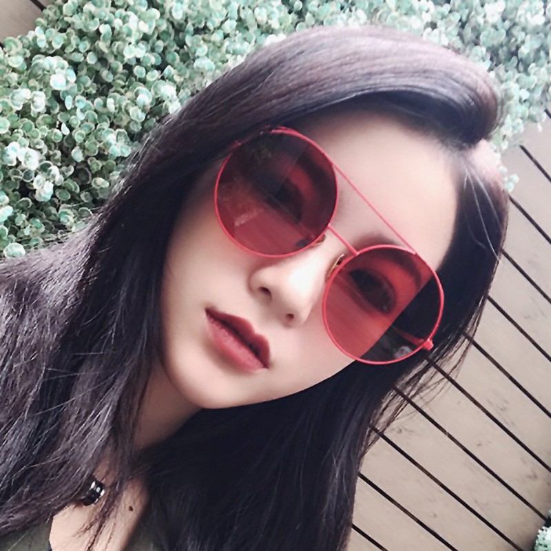 Kính mát gọng kim loại dạng tròn kiểu phi công mới dành cho nữ