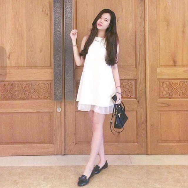 Váy suông chân voan bèo màu đen, trắng