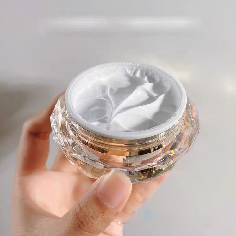 Kem dưỡng trắng da Mackandy hộp 50g