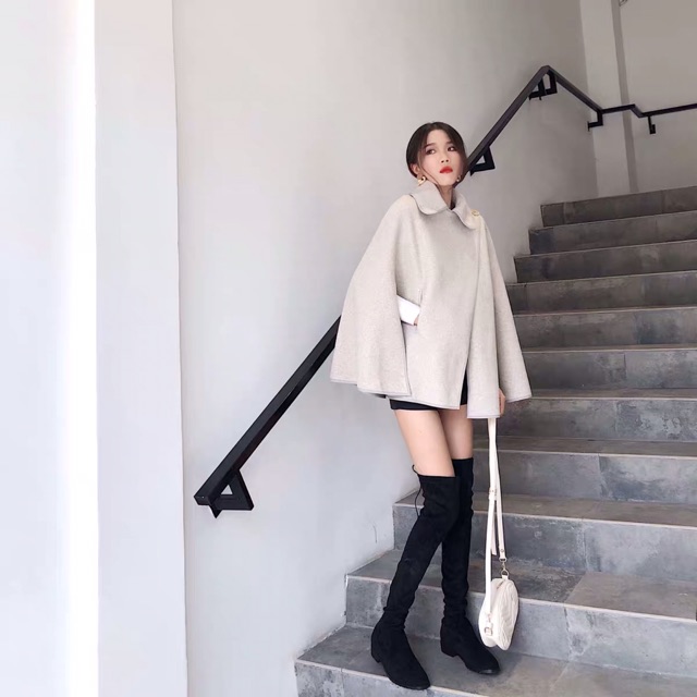 Áo choàng Cape chất liệu dạ màu ghi đá sang chảnh thượng lưu