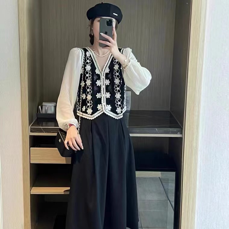 NUZIRO  Áo dệt kim  tay dài cổ chữ V in họa tiết thời trang Hàn Quốc cho nữ