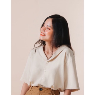 Áo sơ mi cổ shawl vải đũi màu trắng sữa freesize