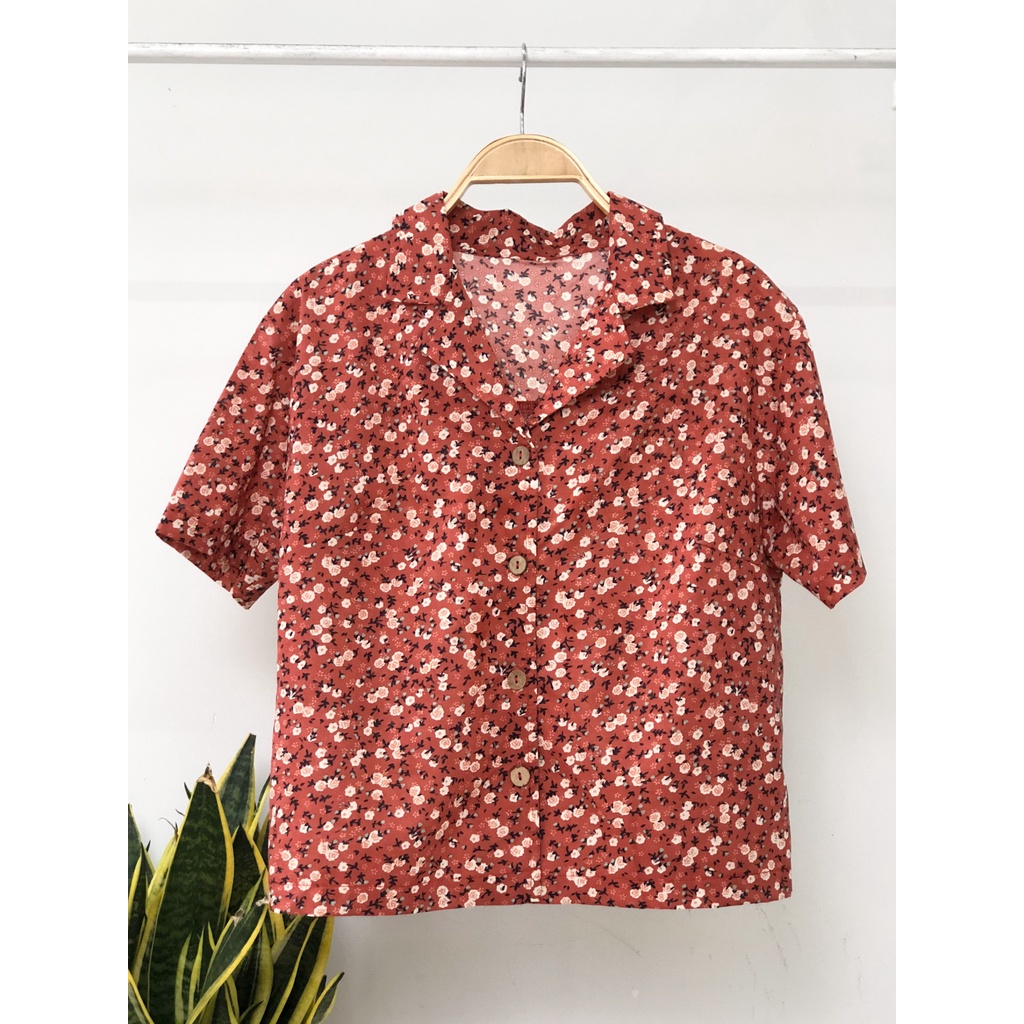 -Áo sơ mi form lửng cổ danton nút gỗ Vintage ulzzang K-style