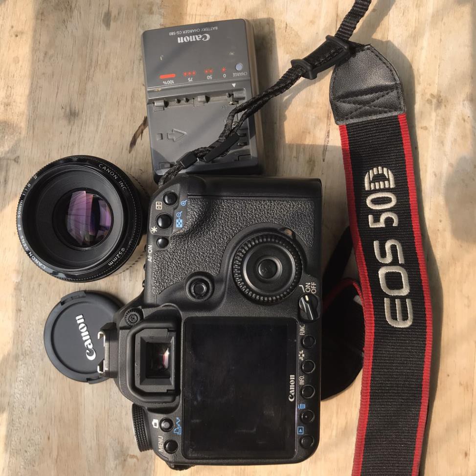 Máy ảnh Canon EOS 50D Lens EF 50mm 1.8 II xóa phông mù mịt