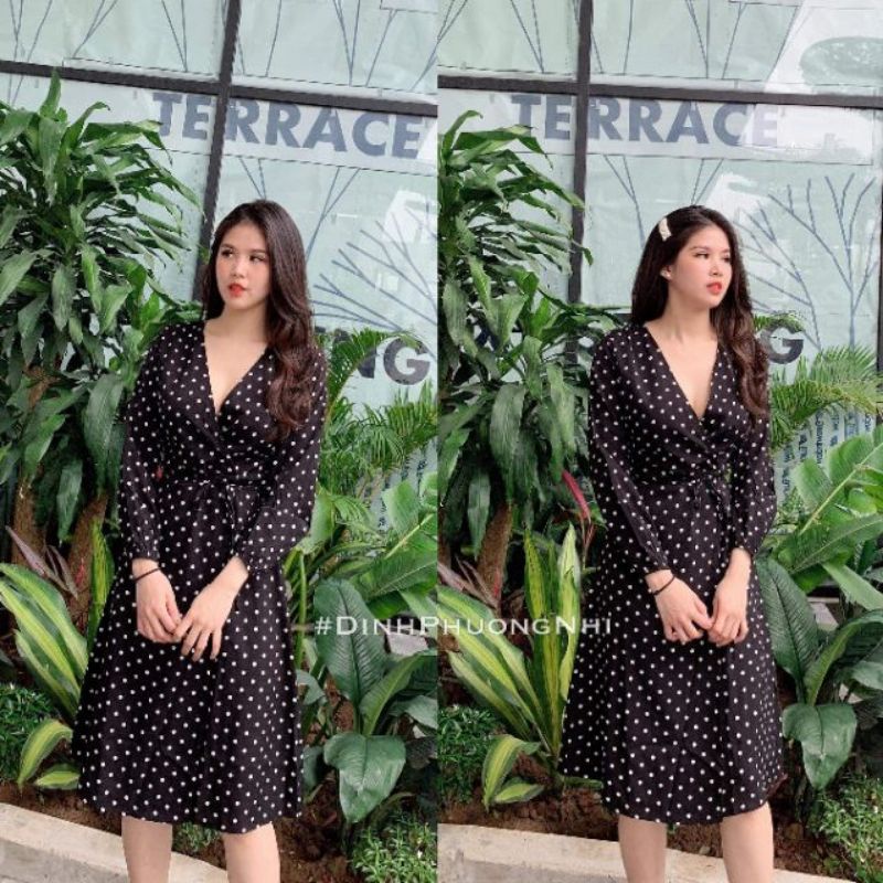 Đầm maxi chấm bi tay bồng cổ v