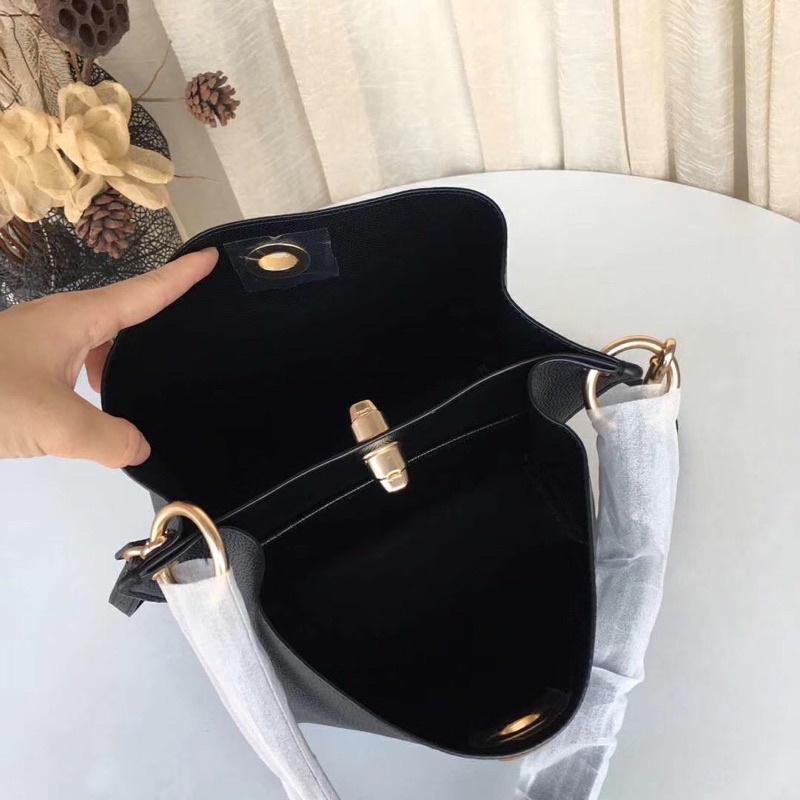 Túi đeo vai đeo chéo dáng bucket