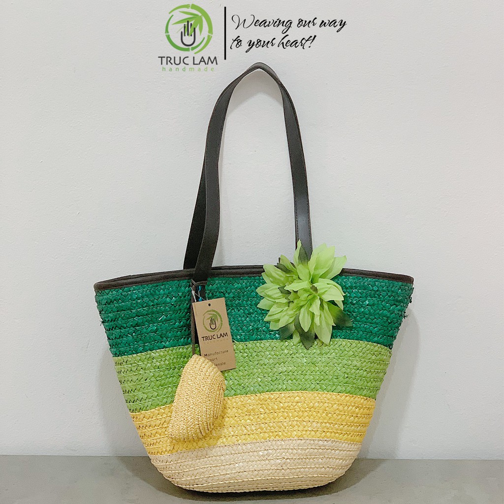 Túi Cói Thời Trang Nữ Thân Nhiều Màu Sắc Trang Trí Bông Hoa Gắn Ví Treo Nhỏ – Trúc Lâm Handmade