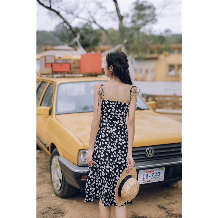 Váy 2 dây hoa cúc siêu đẹp